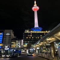 Photo taken at JR 京都駅 在来線ホーム by はち よ. on 9/2/2022