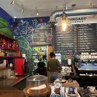 10/28/2023 tarihinde Serena L.ziyaretçi tarafından Puroast Coffee'de çekilen fotoğraf