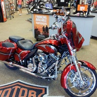 Foto diambil di Harley-Davidson of Ocala oleh the_derek F. pada 6/7/2014
