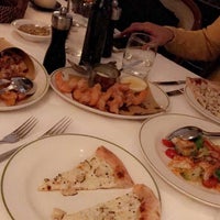 Photo taken at Pizzeria Da Sina by Abdulrahman on 1/14/2023