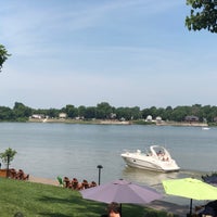 Photo taken at Captains Quarters Riverside Grille by David S. on 6/9/2018