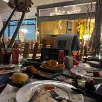 รูปภาพถ่ายที่ Morni Restaurant โดย Abdalaziz เมื่อ 11/5/2021