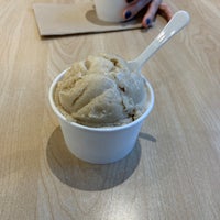 2/6/2020 tarihinde Takahiro S.ziyaretçi tarafından Butterfly Ice Cream'de çekilen fotoğraf
