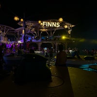 Foto tirada no(a) Finn&amp;#39;s Beach Club por Sultan M. em 4/23/2024