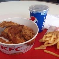 Photo taken at KFC by Alessandro C. on 8/22/2015