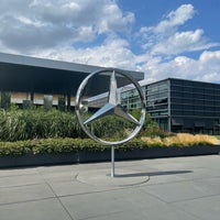 Photo taken at Mercedes-Benz Kundencenter by Abdullah on 7/27/2022