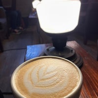 Das Foto wurde bei Lantern Coffee Bar and Lounge von Jeremy am 12/5/2021 aufgenommen