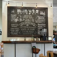 Photo taken at Monuts Donuts by Ehsan A. on 11/6/2021