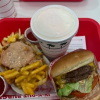 Photo taken at In-N-Out Burger by Ehsan A. on 10/2/2022
