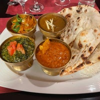 Photo taken at L&amp;#39;Everest Nepalese &amp;amp; Indian Cuisine by Fred E. on 10/23/2021