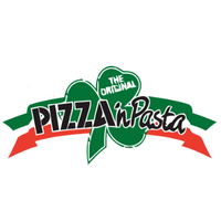 Das Foto wurde bei Pizza &amp;amp; Pasta von Pizza &amp;amp; Pasta am 8/18/2015 aufgenommen