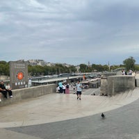 Photo taken at Pont d&amp;#39;Arcole by Sara 🃏♠️ ♣. on 9/13/2022