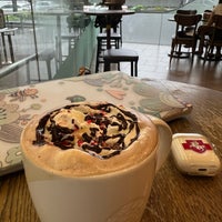 Photo taken at Starbucks by Dzeia on 12/10/2021