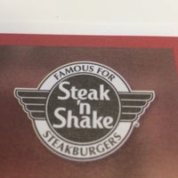 Photo taken at Steak &amp;#39;n Shake by Bill B. on 8/25/2015