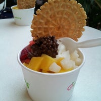 Photo taken at Pinkberry by Tiffany H. on 9/17/2012