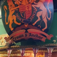 2/7/2024 tarihinde Nick D.ziyaretçi tarafından Crown &amp;amp; Anchor Pub'de çekilen fotoğraf