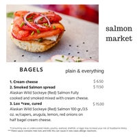 Foto tirada no(a) Salmon Market por Island T. em 5/28/2022