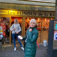 รูปภาพถ่ายที่ Les Fondus de la Raclette Paris 14e - Montparnasse โดย Povilas K. เมื่อ 9/29/2021