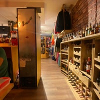รูปภาพถ่ายที่ Giant Stride Store&amp;amp;Cafe&amp;amp;Bar โดย Svetlana C. เมื่อ 11/8/2022