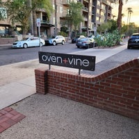 Das Foto wurde bei Oven+Vine von Ryan C. am 9/9/2023 aufgenommen