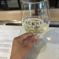 Foto tirada no(a) Falkner Winery por Allie R. em 7/13/2022