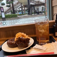 Photo taken at Mister Donut by 馬場 高. on 3/31/2022