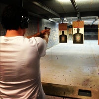 6/15/2013에 Geoffroy B.님이 Silver Eagle Group Shooting Range &amp;amp; Training Facility에서 찍은 사진