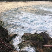 Das Foto wurde bei Top of the Falls von Luluwa am 7/29/2019 aufgenommen