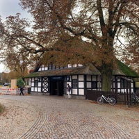 Photo taken at U Dahlem-Dorf by Jens M. on 10/18/2019