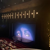 Foto tirada no(a) Beatrix Theater por Kyra v. em 6/14/2022