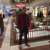 12/27/2017 tarihinde Halit A.ziyaretçi tarafından City-Center Köln-Chorweiler'de çekilen fotoğraf