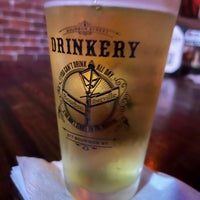 Foto tirada no(a) Bourbon Street Drinkery por Lindsey Q. em 3/12/2023