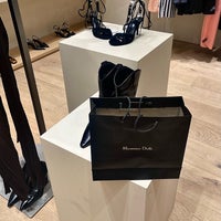 Photo taken at Massimo Dutti by 𝙰🐆 on 1/4/2024