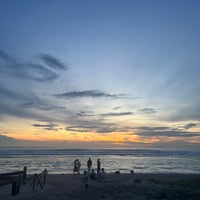Photo prise au The Beach at Gun Beach par Jiwon -. le7/29/2023