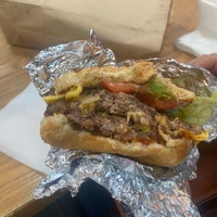 Photo taken at Five Guys by América R. on 6/29/2022