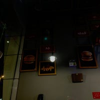 Photo taken at Burgerizzr by Hamood 🇵🇸🇸🇦 on 1/4/2023