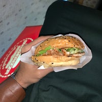 Photo taken at Burgerizzr by Hamood 🇵🇸🇸🇦 on 1/1/2023