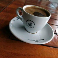 Das Foto wurde bei Robert&amp;#39;s Coffee von Mustafa am 11/3/2021 aufgenommen