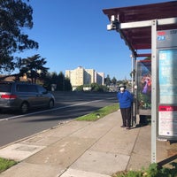Photo taken at 28 19th Ave Bus Stop Junipero Serra and Palmetto by Fcuking U. on 11/10/2021