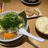 Photo taken at 丸源ラーメン 豊中千里店 by にしにし on 11/15/2023