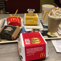 Photo taken at McDonald&#39;s by Robbert on 12/9/2016