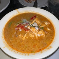Photo taken at King of Thai Noodle by Suna G. on 6/23/2023