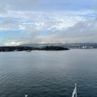 Foto diambil di FlyOver Canada oleh J E. pada 11/13/2021