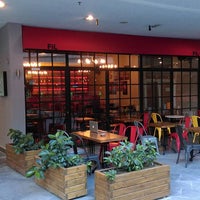 รูปภาพถ่ายที่ Fil Bar Bistro Beylikdüzü โดย Fil Bar Bistro Beylikdüzü เมื่อ 8/22/2015