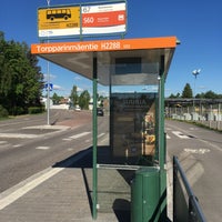 Photo taken at HSL 2288 Torpparinmäentie by Miika N. on 5/30/2017