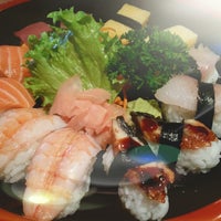 8/22/2015 tarihinde Sushi Paradiseziyaretçi tarafından Sushi Paradise'de çekilen fotoğraf