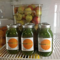12/17/2012에 Beverly M.님이 Organic Tree Juice Bar에서 찍은 사진
