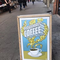 รูปภาพถ่ายที่ Plowshares Coffee Bloomingdale โดย Lauren เมื่อ 11/18/2017