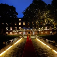 Foto diambil di Hermitage Amsterdam oleh Yvette d. pada 9/16/2022