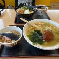 Photo taken at 鳴門うどん 別府店 by K_ on 8/30/2022